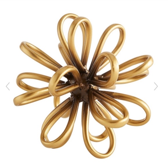 Pier 1 Gold Metal Large Loop Figurine - Picture 7 of 10